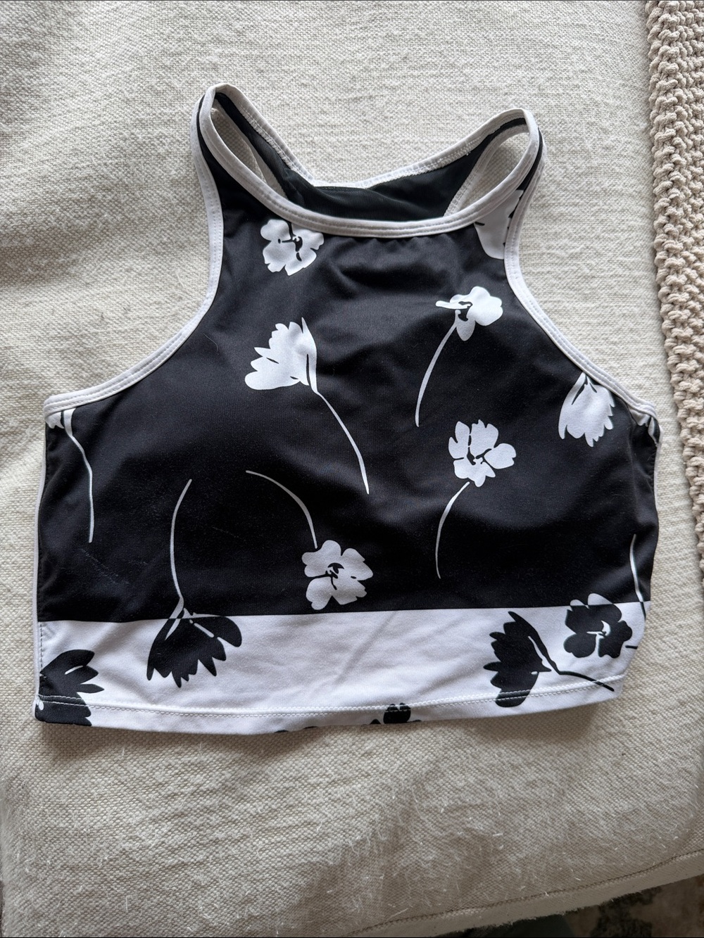 Fabletics Black & White Floral Cropped Tank Top